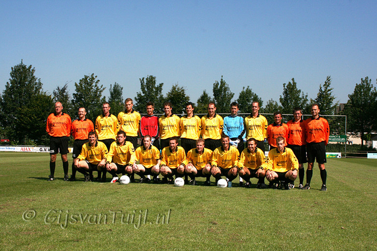 IMG_5348 corr 1e elftal 2007