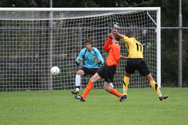 2011_08_16 Lo GVV'63 1 - rkvv Wilhelmina 1 - 3