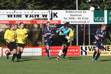 2011_10_15 Lo GVV63 1 - Sleeuwijk 1 0 - 1