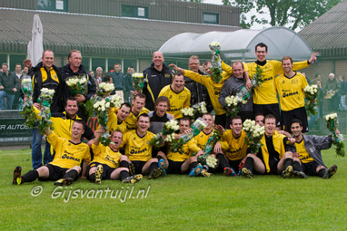 2014_05_29 Lo GVV'63 2 - Bavel 2 (nacomp.) 5-1 is Promotie