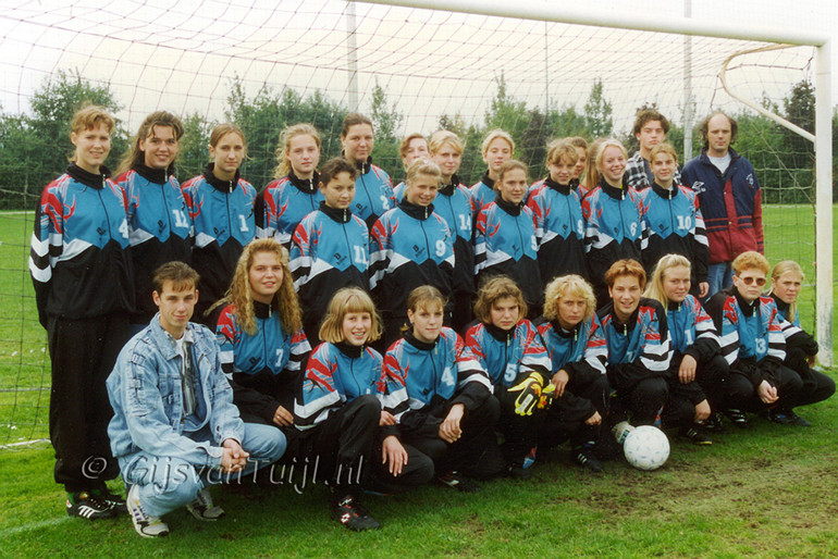 003 Dames Okt 1995