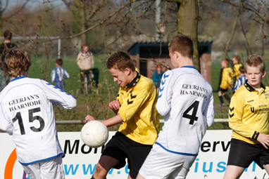 2011_04_02 Lo GVV'63 C1 - Ophemert C1 1-6