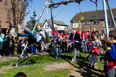 2016_04_20 Lo Opening speeltuin Gameren