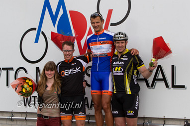 2014_04_26 Lo Oml. Munnikenland Recr. A en B