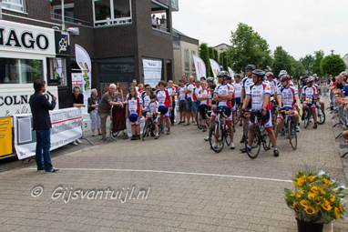 2014_06_09 Lo Inhalen team Maasdriel Alp dHuzes te Ammerzoden